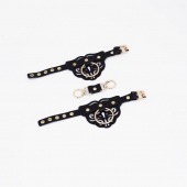 Черные наручники с золотистой фурнитурой - Crazy Handmade - купить с доставкой в Грозном