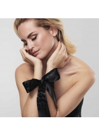 Черные ленты для связывания SILKY SENSUAL HANDCUFFS - Bijoux Indiscrets - купить с доставкой в Грозном