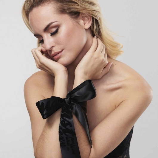 Черные ленты для связывания SILKY SENSUAL HANDCUFFS - Bijoux Indiscrets - купить с доставкой в Грозном