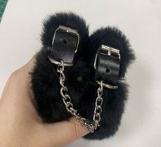 Черные наручники на цепи с меховой опушкой - Лунный свет - купить с доставкой в Грозном
