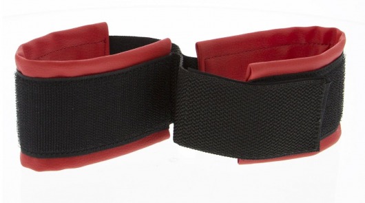 Полиуретановые манжеты для фиксации рук вместе Bound Together Wrist Restraints - Blush Novelties - купить с доставкой в Грозном